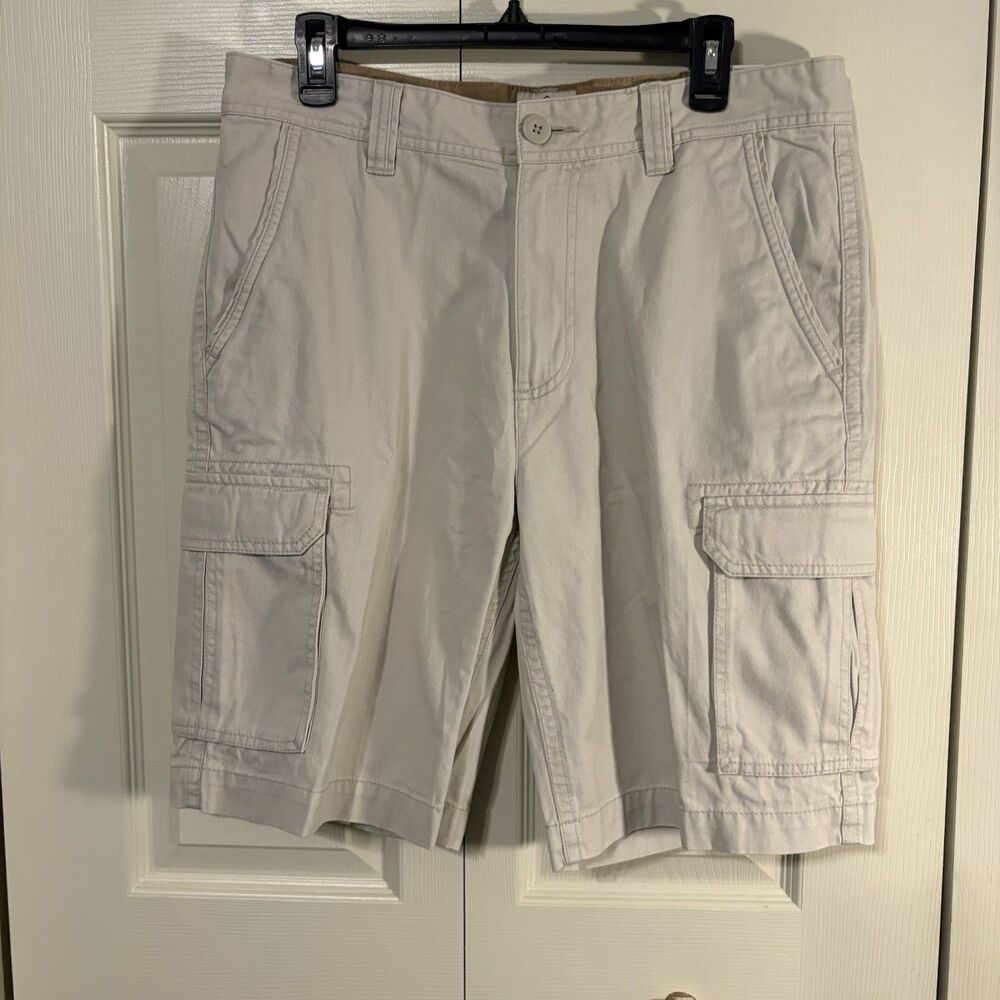 St John's Bay Men's Legacy Cargo Shorts Size 34 Classic Stone 10” Inseam NWT